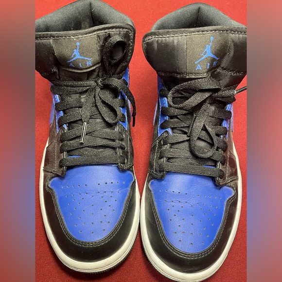 Nike Air Jordan 1 Mid Hyper Royal - Picture 5 of 5